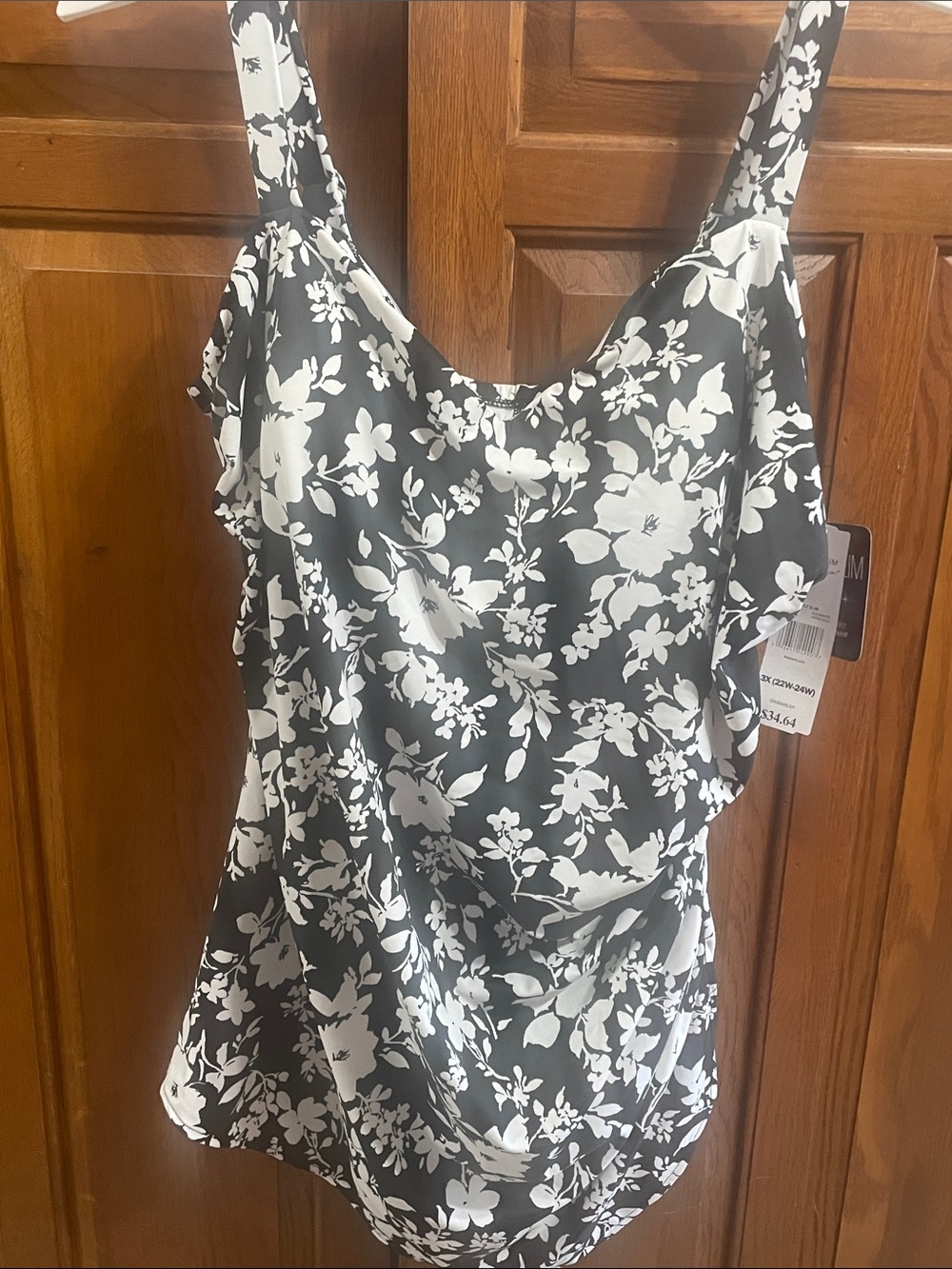 Simply Slim tummy control Black & White Floral one piece Swimsuit Sz.3X22/24 NWT